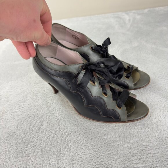 John Fluevog Women's Size 8 US/5.5 UK/38-39 EU Teapot Yunnan Lace Up Heels